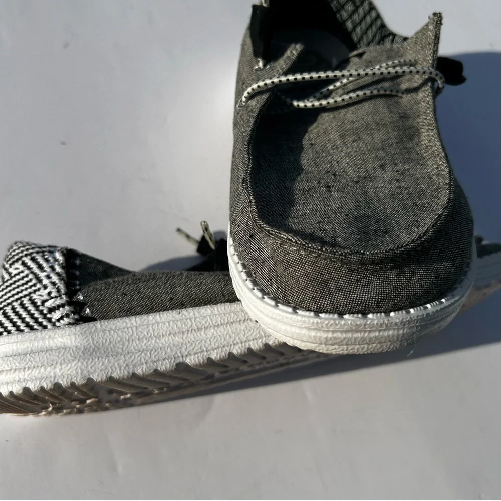 Hey Dude Wendy Chambray Woven Grey White Shoes Women’s Size 8 - Picture 8 of 10